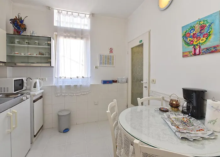 Smilja 2305 Apartment Pula