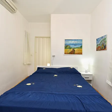 Apartment Smilja 2305 *